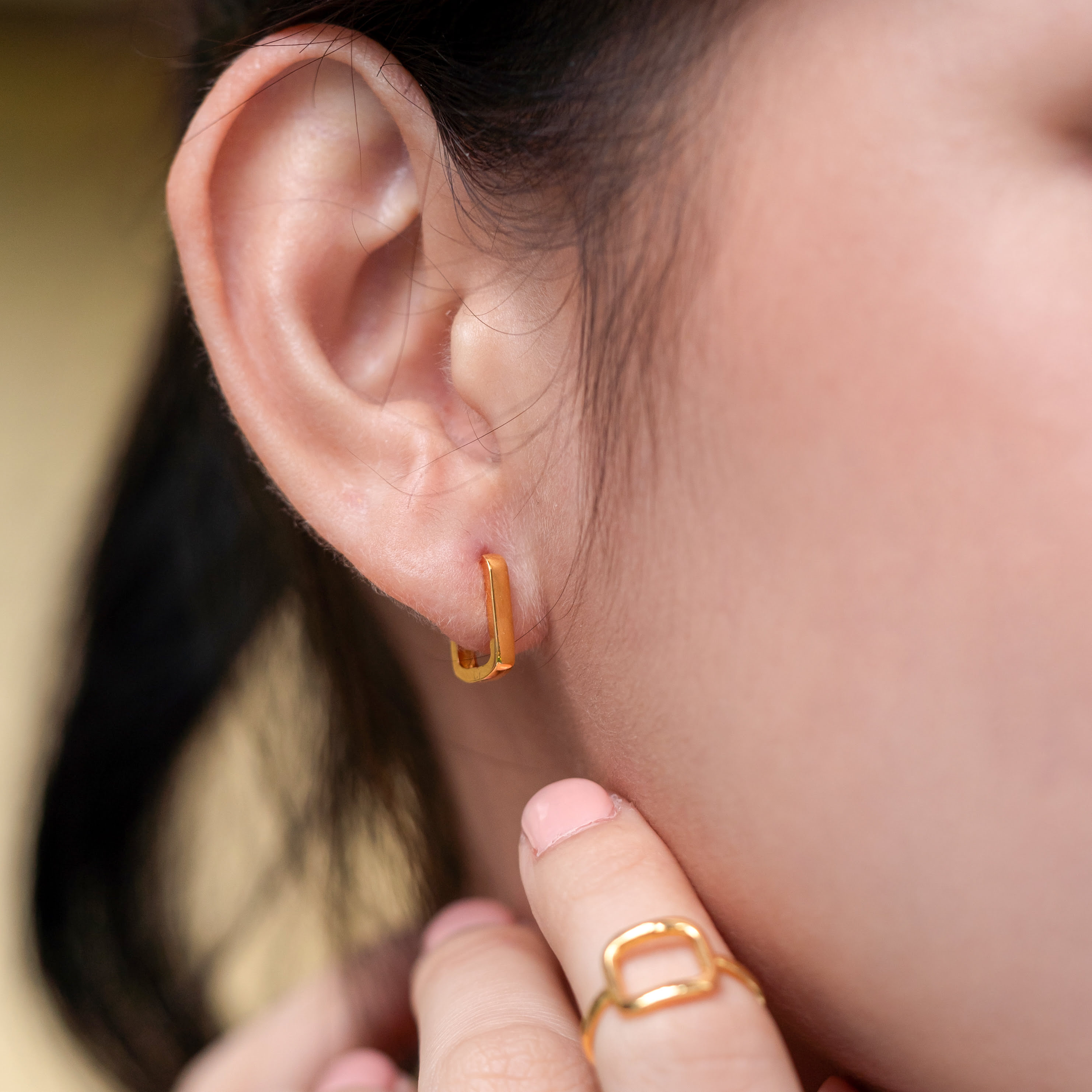916/22k Yellow Gold Classic Hoop Earrings - Poh Kong