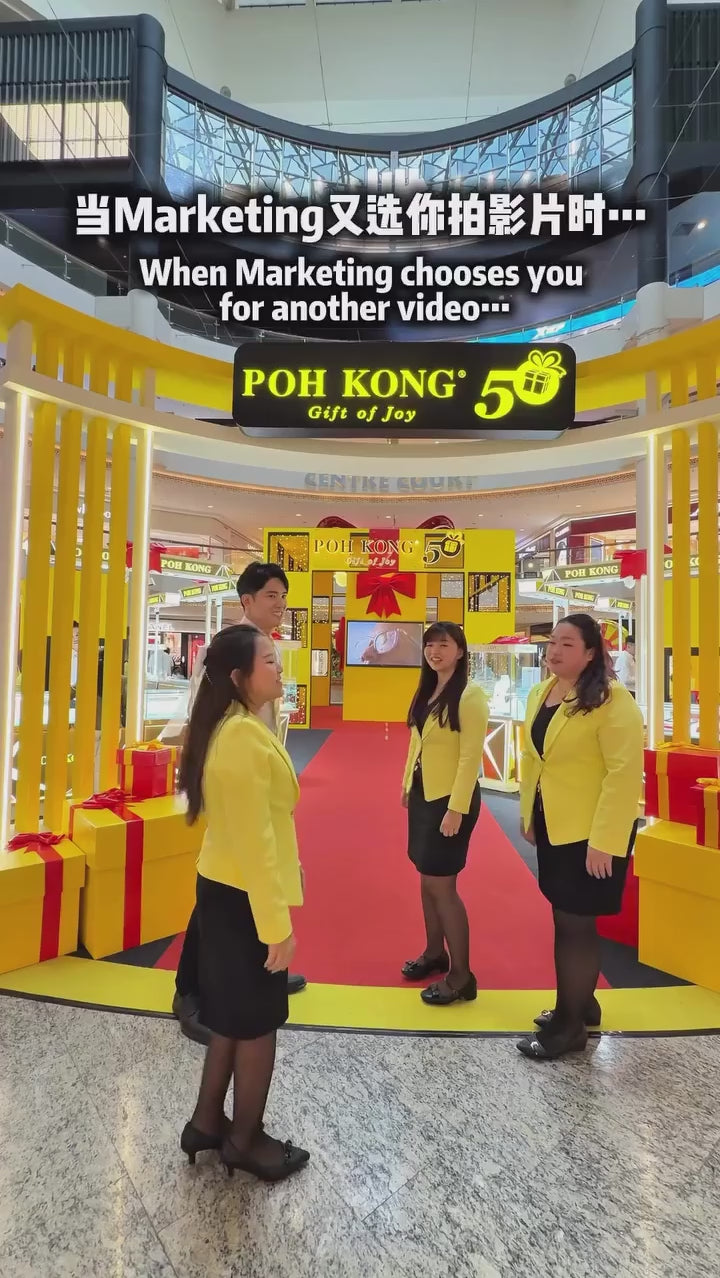 When Marketing picks you for another video… 🥹 Are we really that scary? ⭐

当marketing又找你拍video🥹…我们真的有那么可怕吗？

#pohkongmy #pohkong #giftofjoy